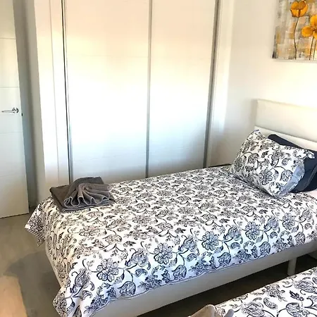 Air-conditioned 2 Bedroom Poolside Apt - Free Wifi Puerto del Carmen (Lanzarote)