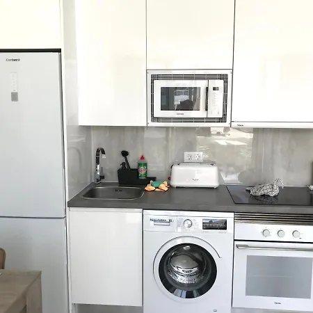 Apartament Air-conditioned 2 Bedroom Poolside Apt - Free Wifi Puerto del Carmen (Lanzarote)